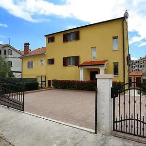https://apartments-ivana-iva.hotelinzadar.com