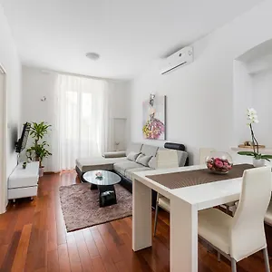 Fairy Of The Seas Apartment