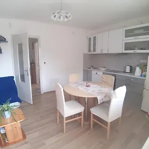Nina, In Centre Apartment